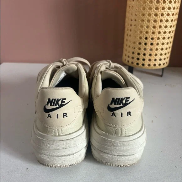 Nike Women's Air Cream Sneakers - Picture 3 of 4